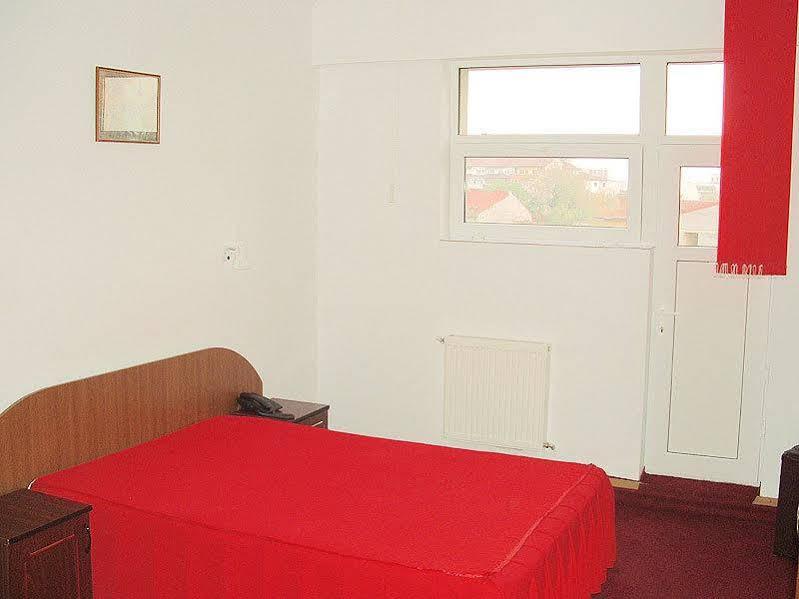 Hotel Uranus Bükreş Dış mekan fotoğraf