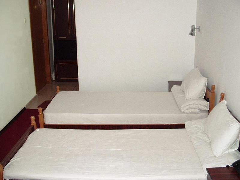 Hotel Uranus Bükreş Oda fotoğraf