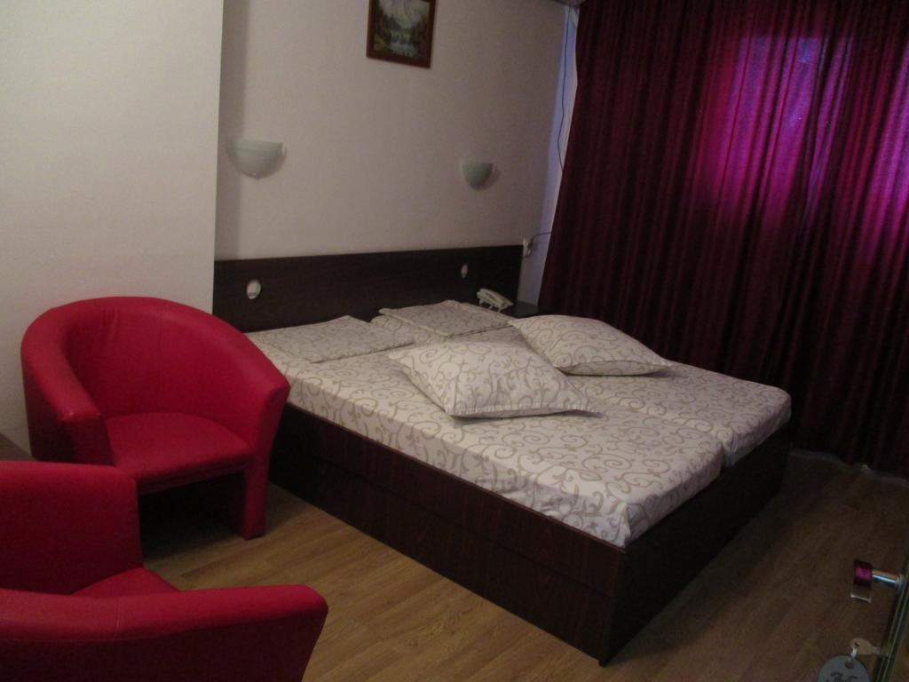 Hotel Uranus Bükreş Dış mekan fotoğraf
