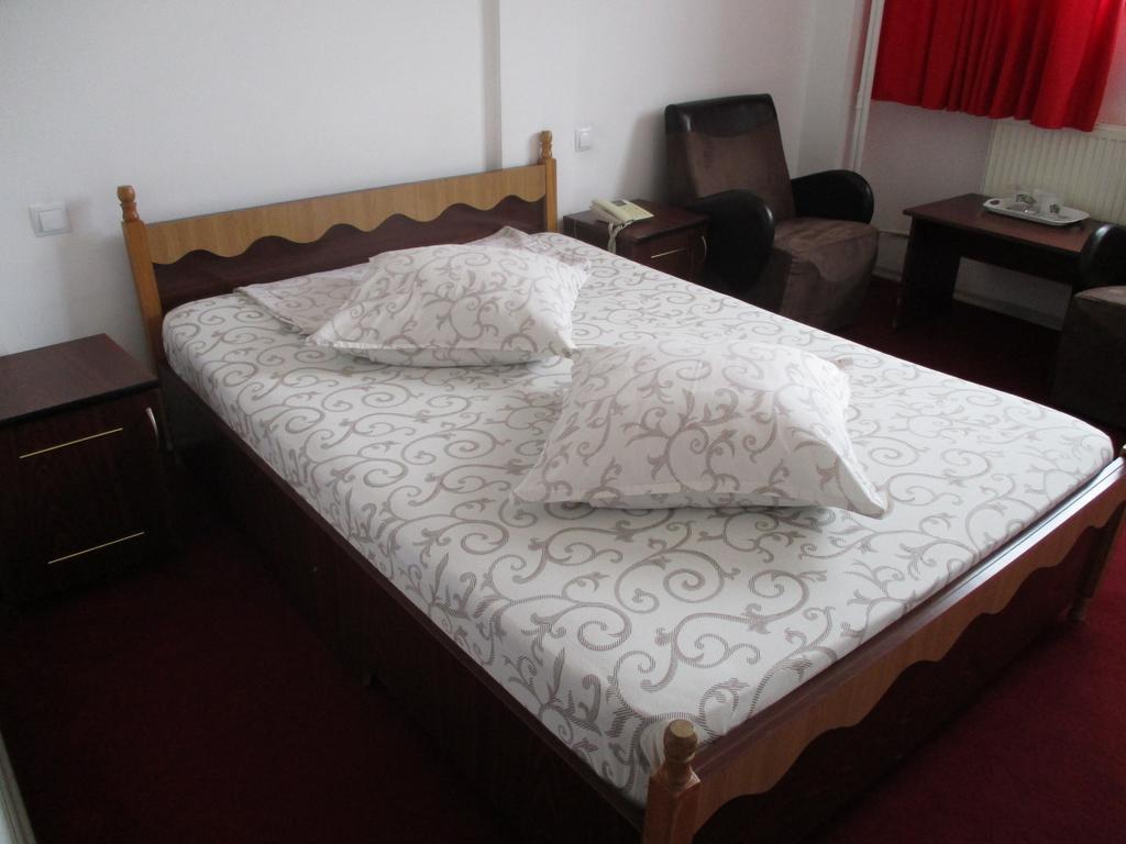 Hotel Uranus Bükreş Dış mekan fotoğraf